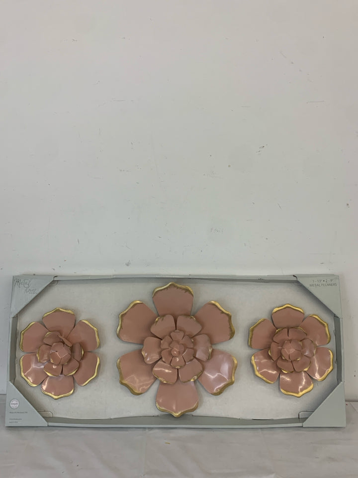 NIP 3 PINK METAL WALL DECOR FLOWERS.