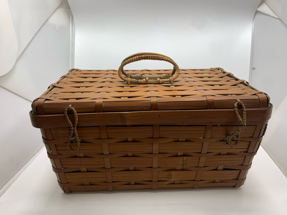 RED WICKER BASKET W/LOCKABLE LID.
