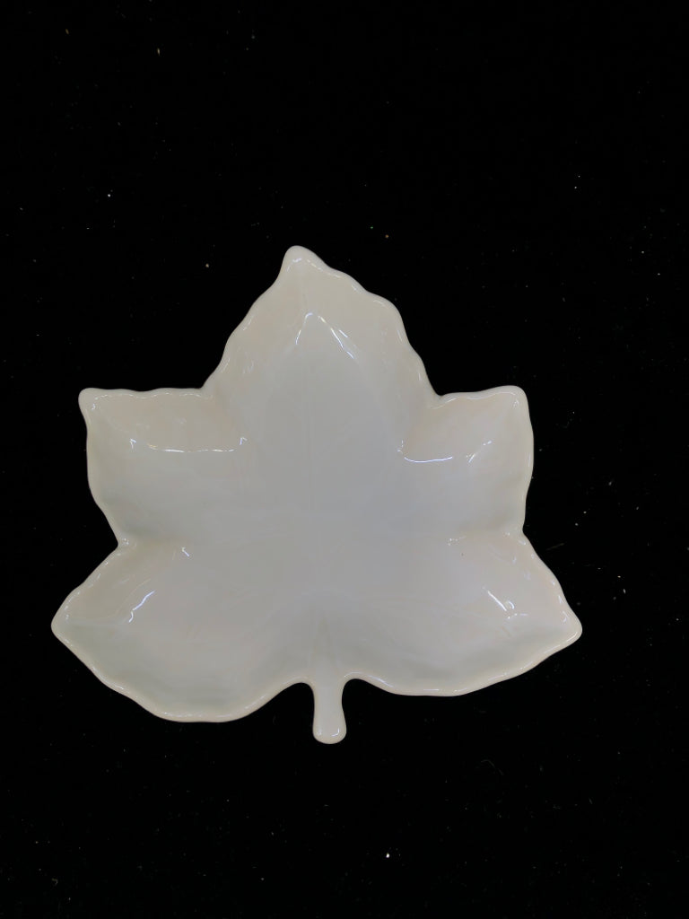 WHITE LEAF SERVING DISH.