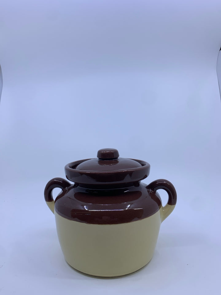 VTG BEAN POT W/LID- TAN + BROWN.