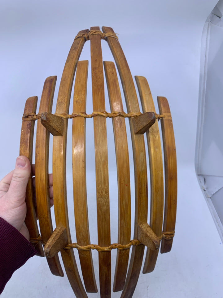 FOOTED SLOTTED BAMBOO FRUIT BASKET.