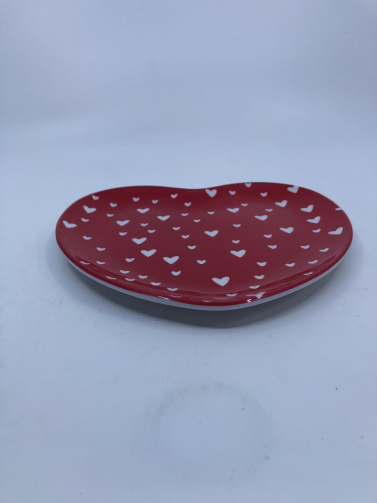 HEART SHAPED RED WHITE MELAMINE PLATE.