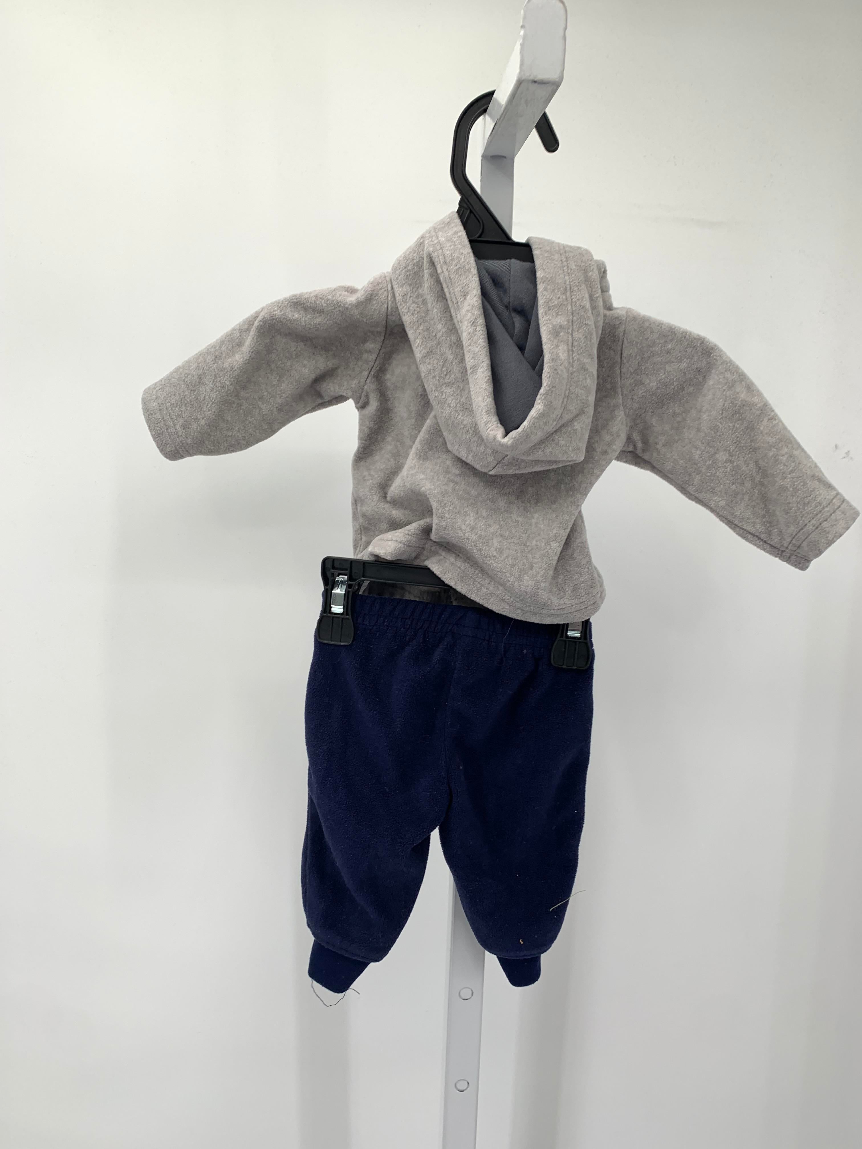 HOODED FLEECE JACKET AND PANTS