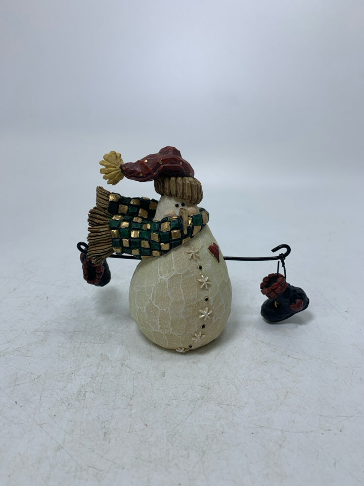 RESIN SNOWMAN HOLDING BOOTS " BURT JR BUNDLE UP" CARVERS CHOICE.