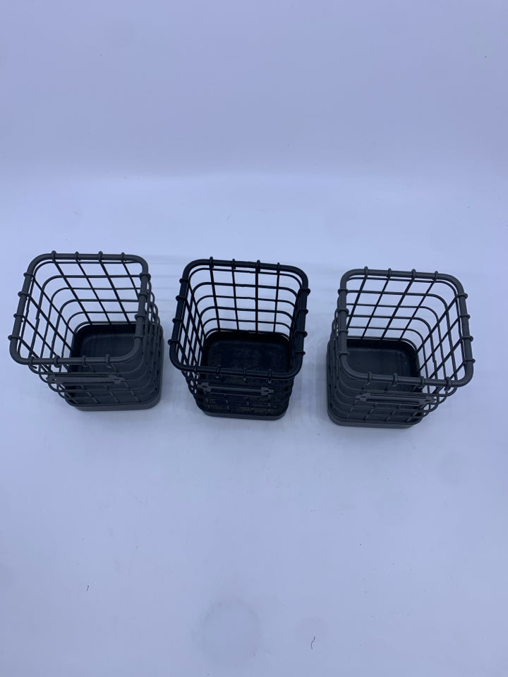 3 METAL BLACK AND GREY UTENSIL HOLDERS.