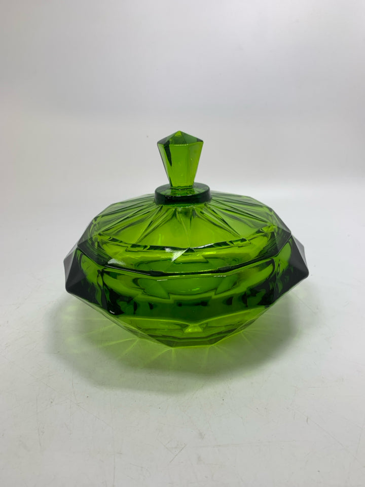 VTG EMERALD GREEN DIAMOND POINT COVERED CANDY DISH.
