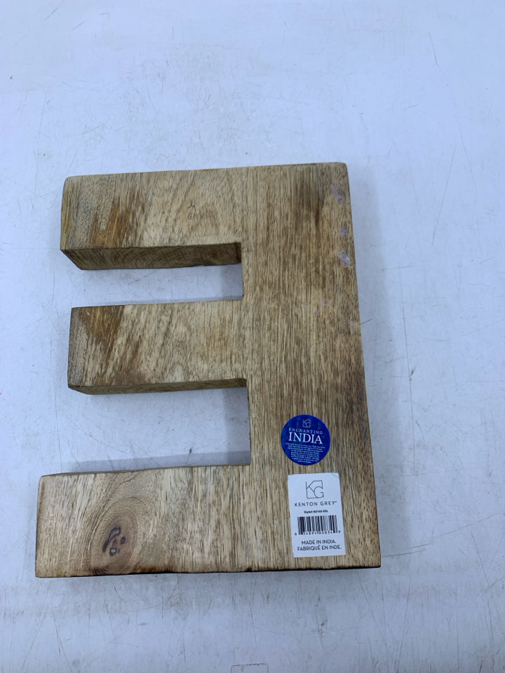 WOOD W/ SILVER DETAILS MONOGRAM E.