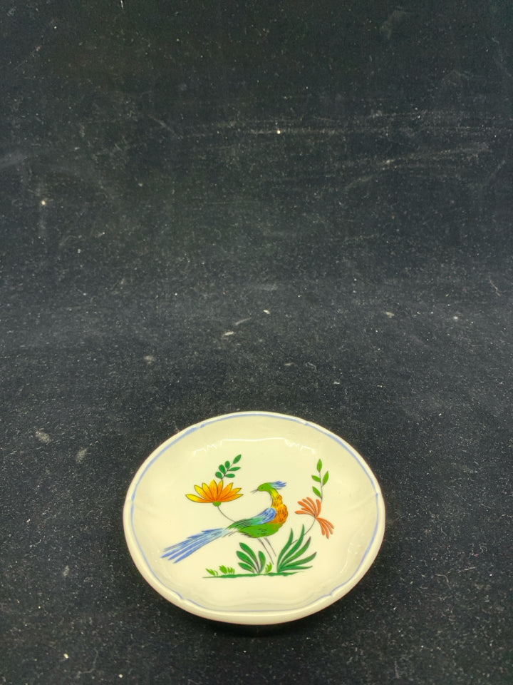 SMALL VTG BIRD PAINTED RING CATCH.