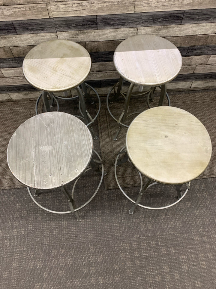 4 METAL TWISTED METALLIC BAR STOOL PAINTED SILVER.