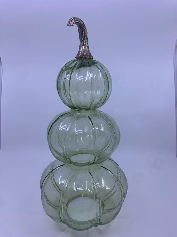 GLASS 3 STACKING PUMPKINS.