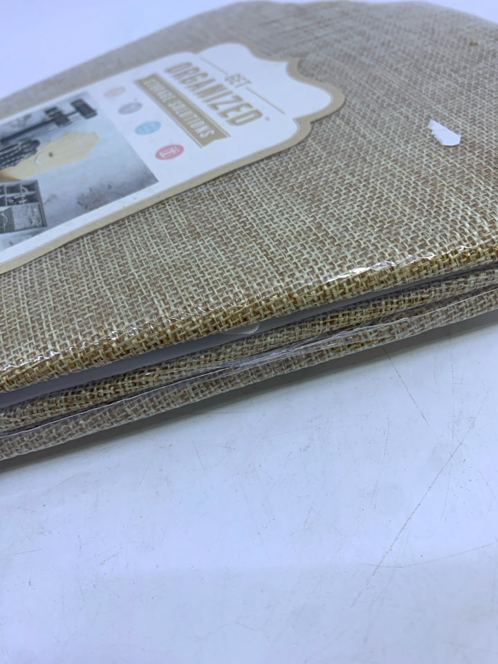 NIP BROWN 3 PC EASEL BACK JEWELRY DISPLAY.