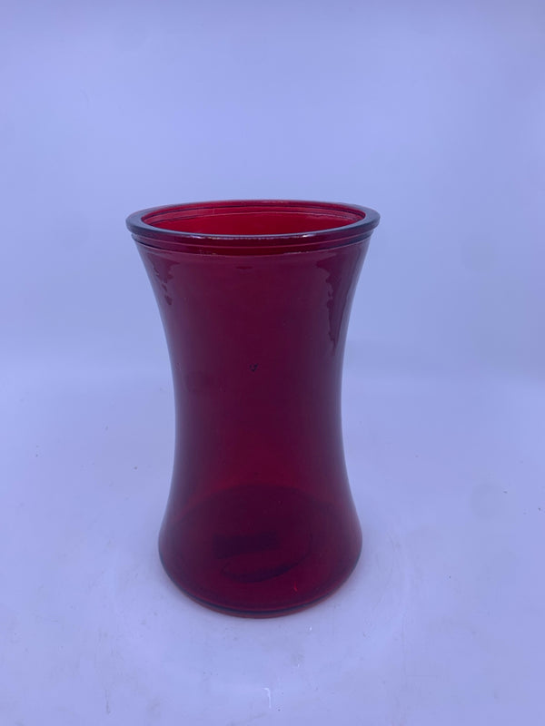 THICK RED GLASS VASE.