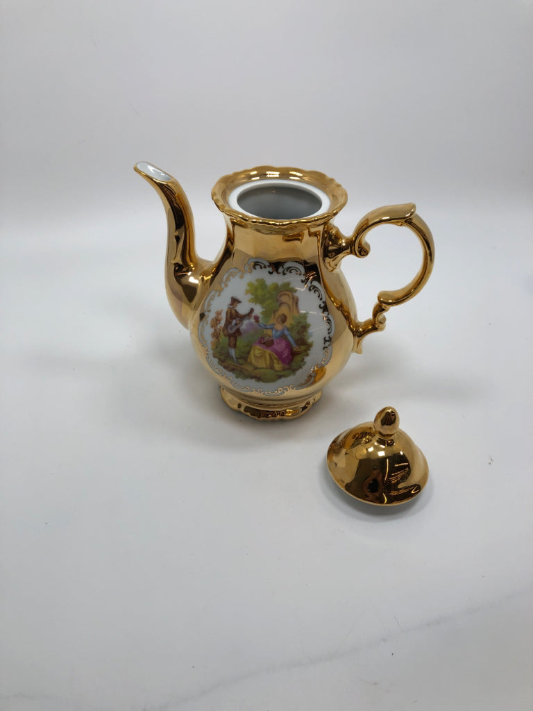 13PC VTG GOLD BAVARIA GERMANY TEA SET.