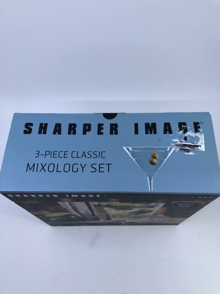 NIB 3 PC CLASSIC MIXOLOGY SET SHARPER IMAGE