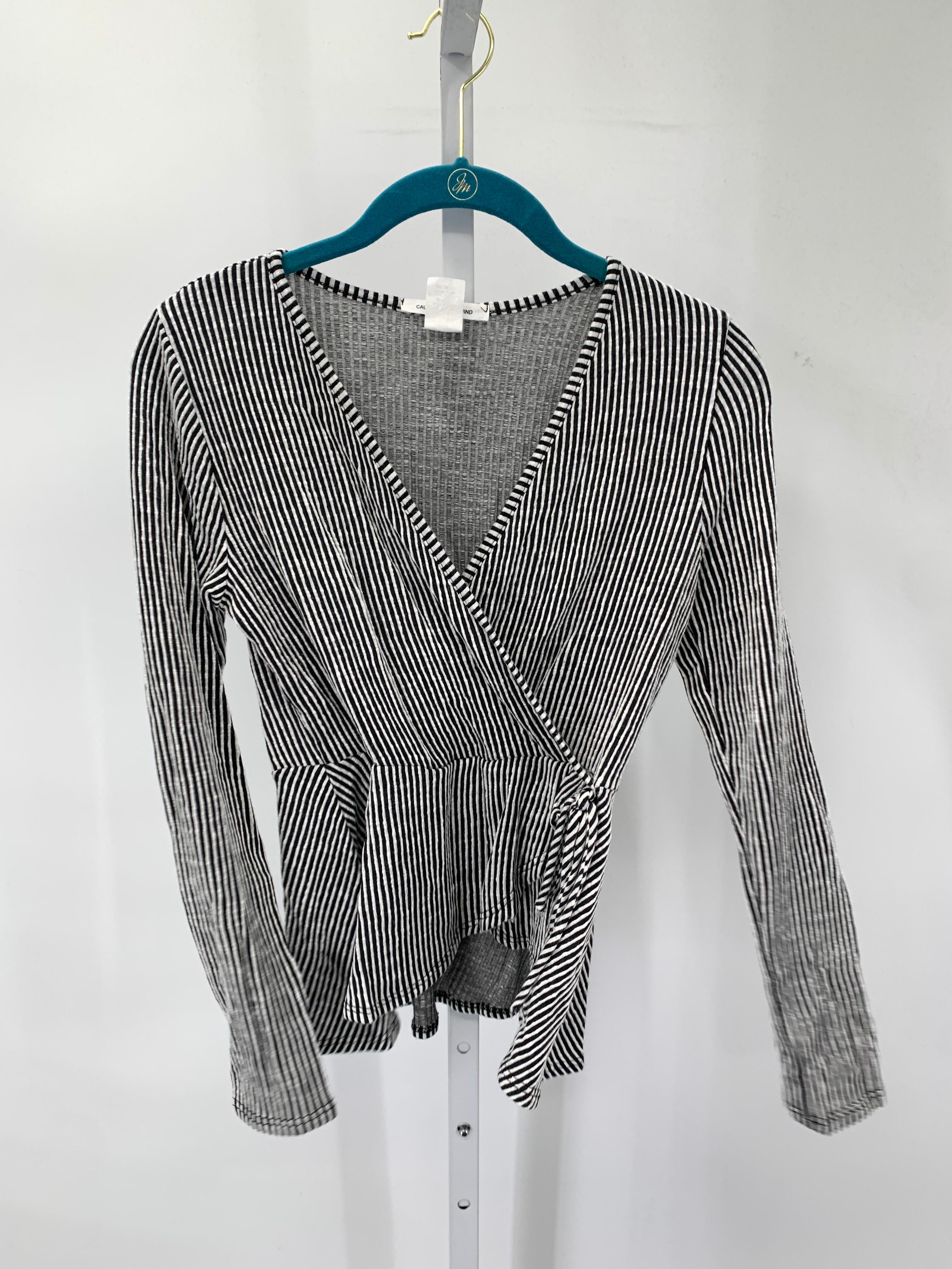 Size Medium Juniors Long Sleeve Shirt