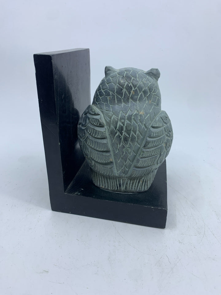 1-HEAVY CARVED OWL BOOKEND.