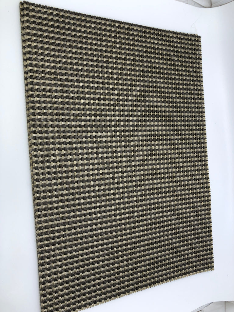 6 BROWN VINYL PLACEMATS.