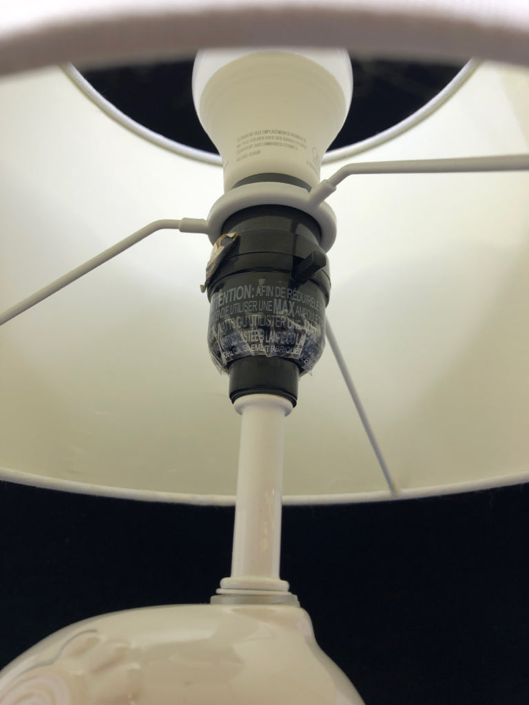 SMALL WHITE BIRD BASE LAMP W WHITE SHADE.