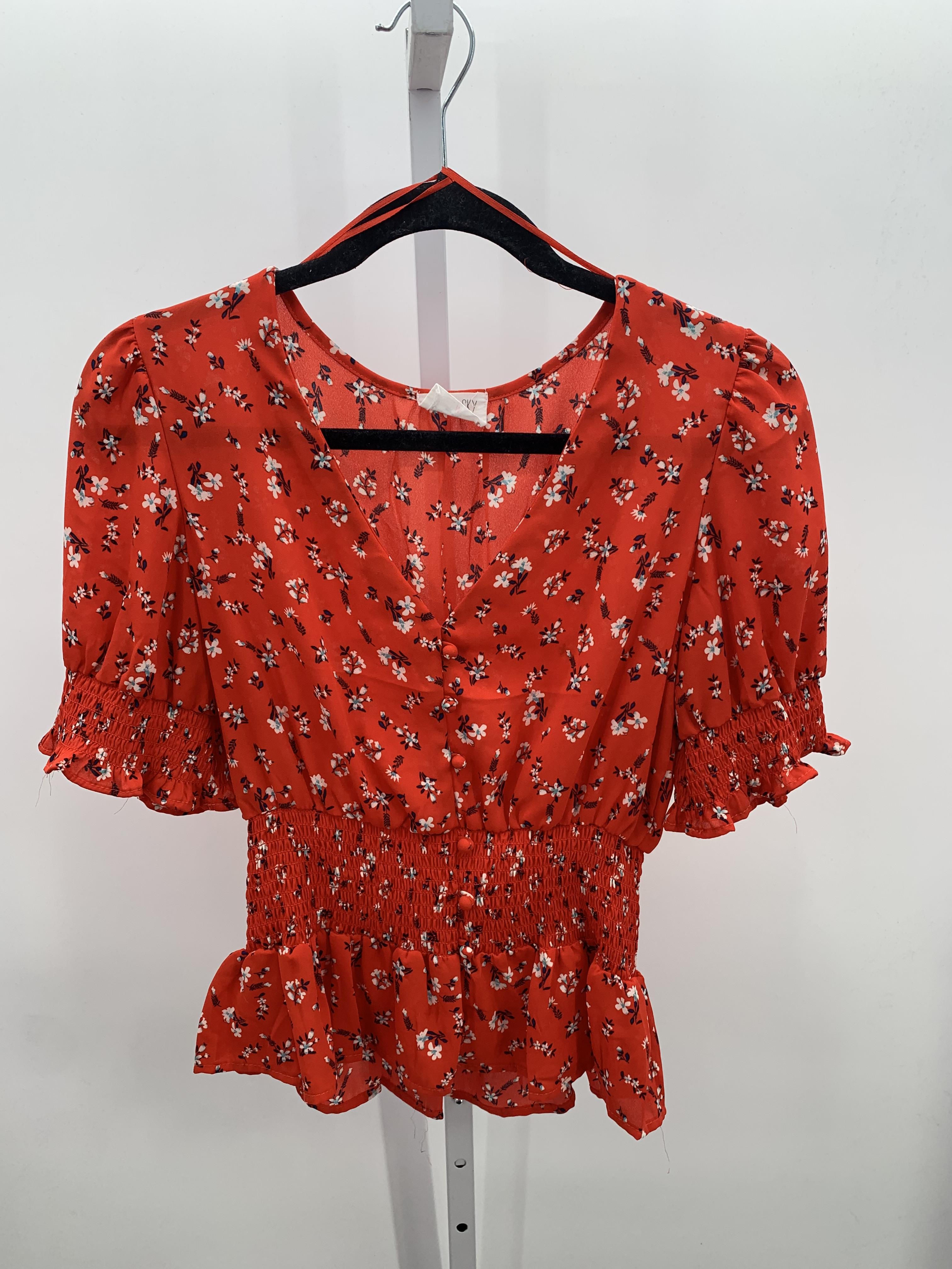 Size Medium Juniors Short Sleeve Shirt