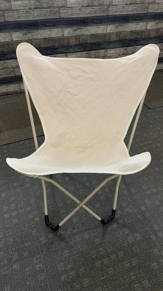 CREAM BUTTERFLY CANVAS CHAIR.