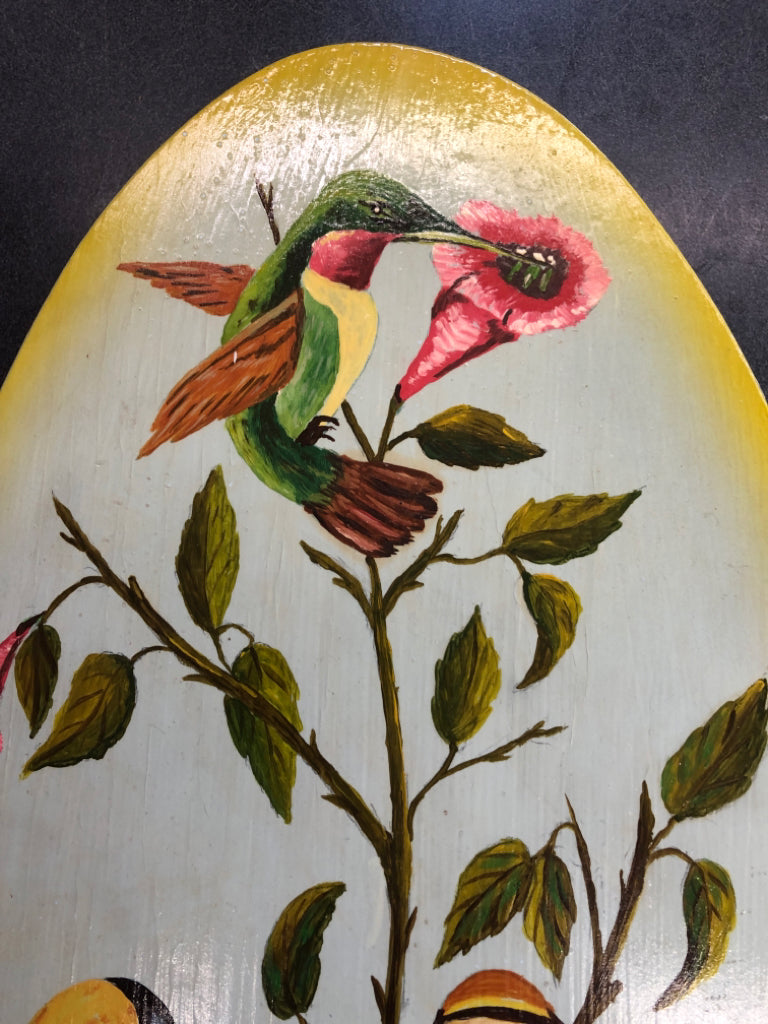 OVAL HUMMINGBIRDS ON TWIGS W FLORAL WALL ART.