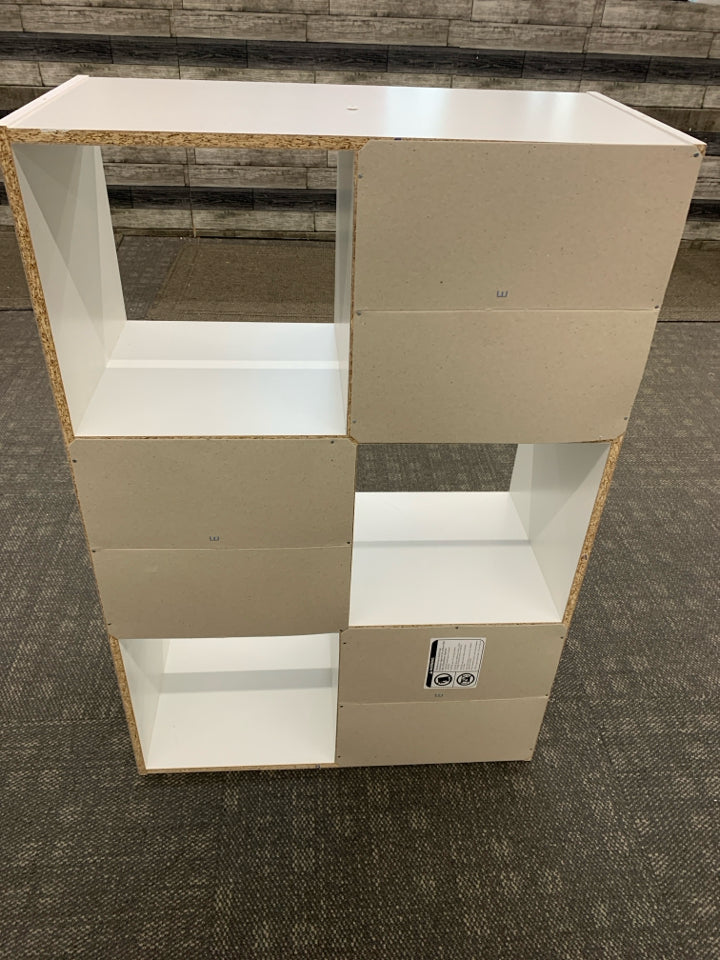 WHITE 6-SLOT CUBBIE.