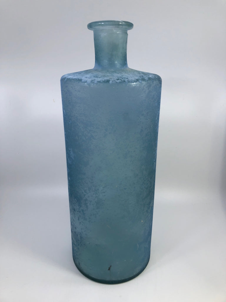 LG BLUE FROSTED VASE.