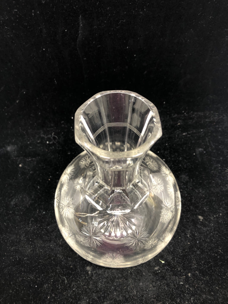 STARBURST GLASS DECANTER -NO LID.