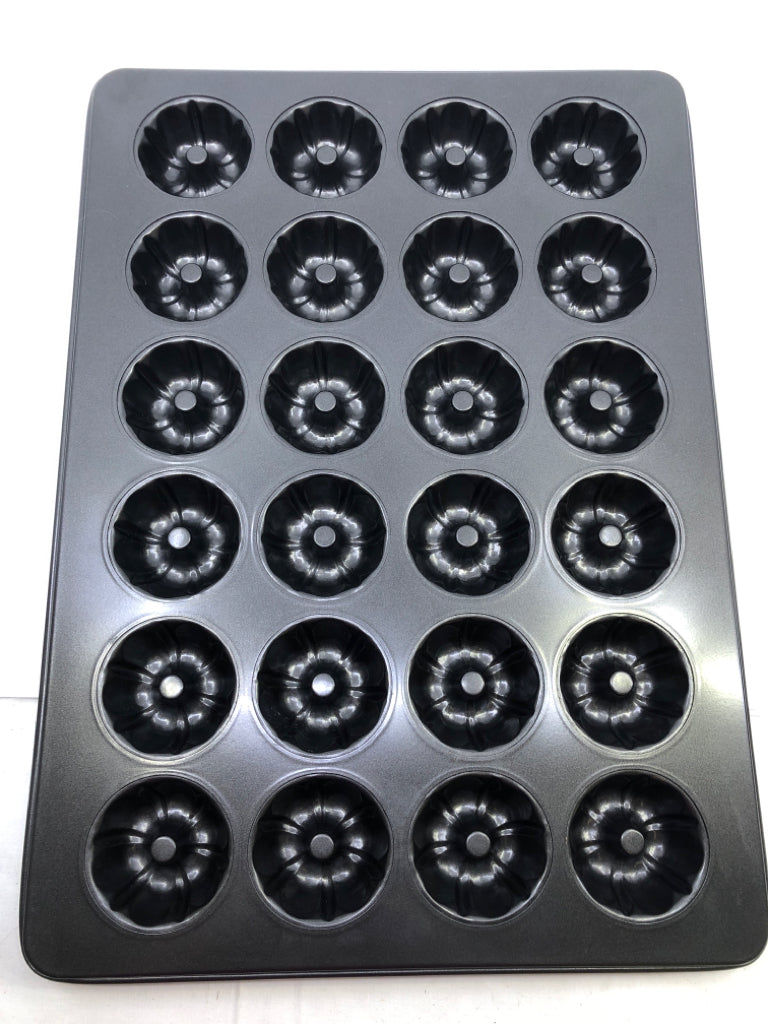24 SLOT MINI BUNDT PAN SHEET.