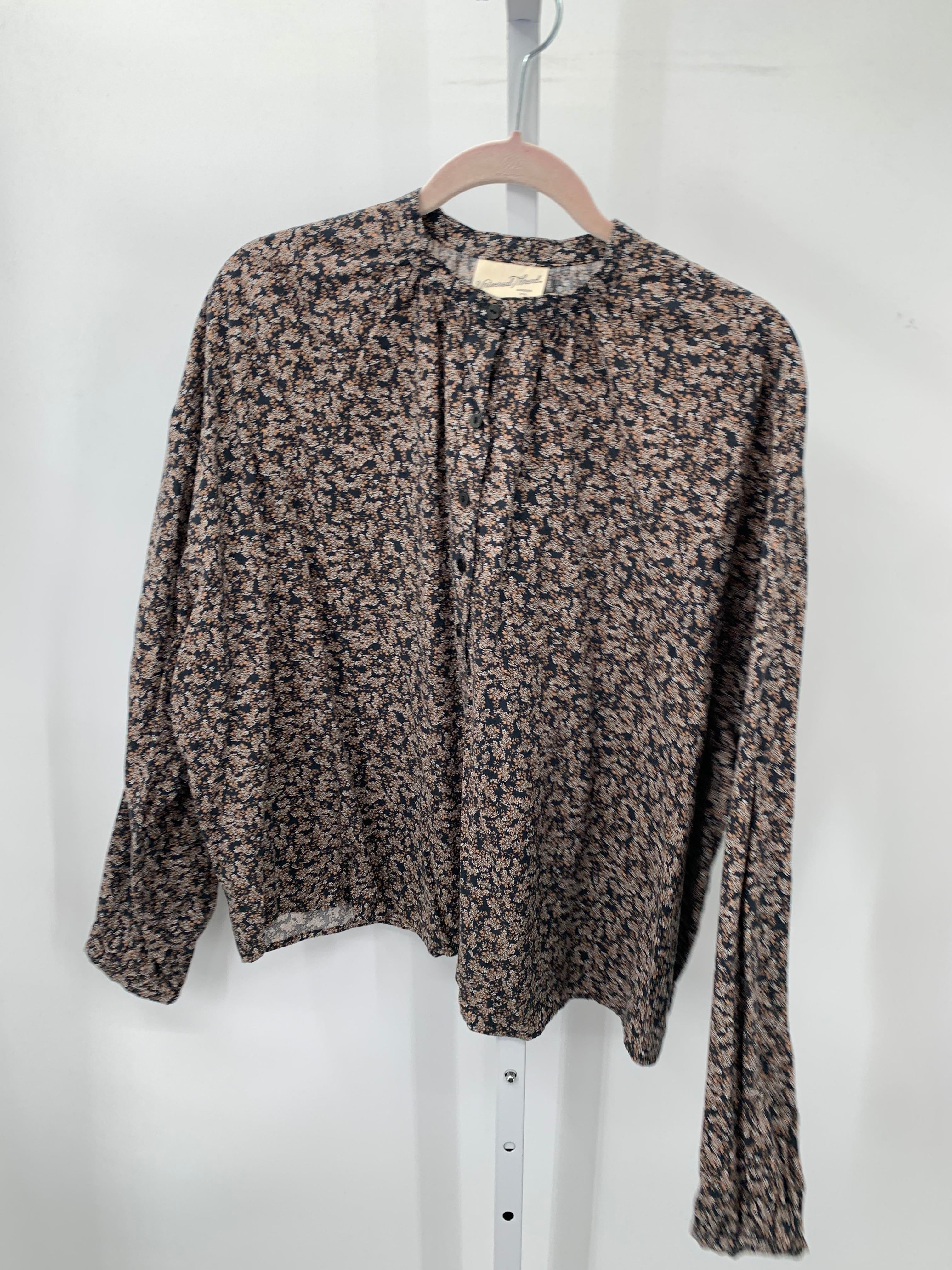 Universal Thread Size Medium Misses Long Sleeve Shirt