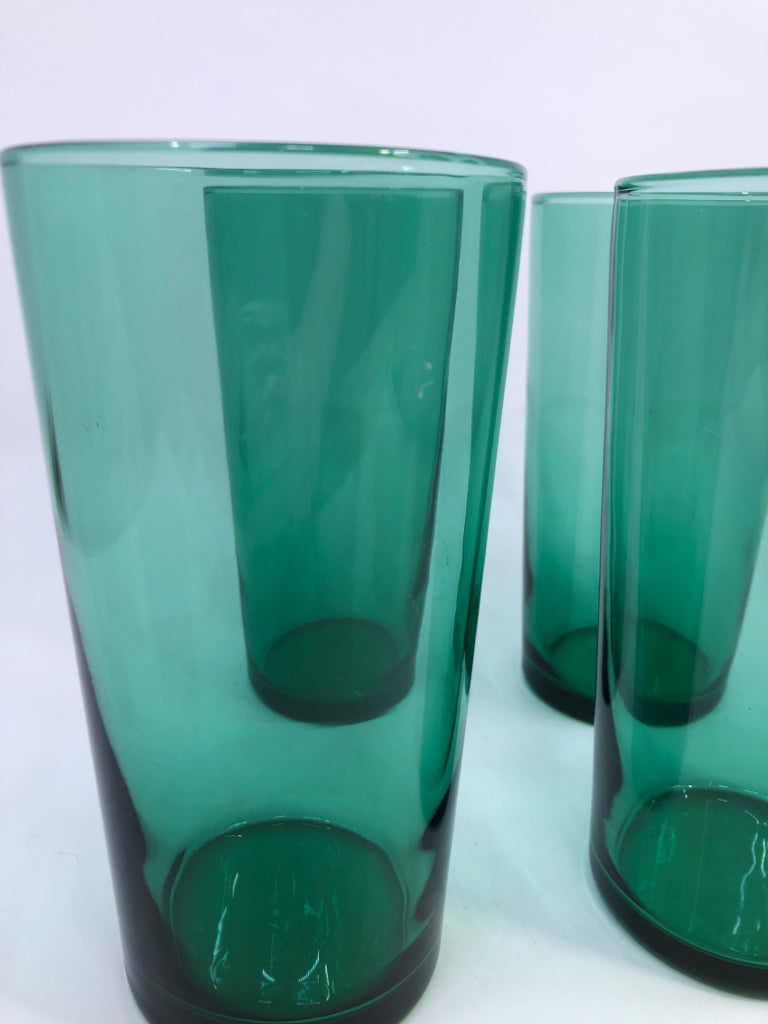 4 GREEN GLASSES.