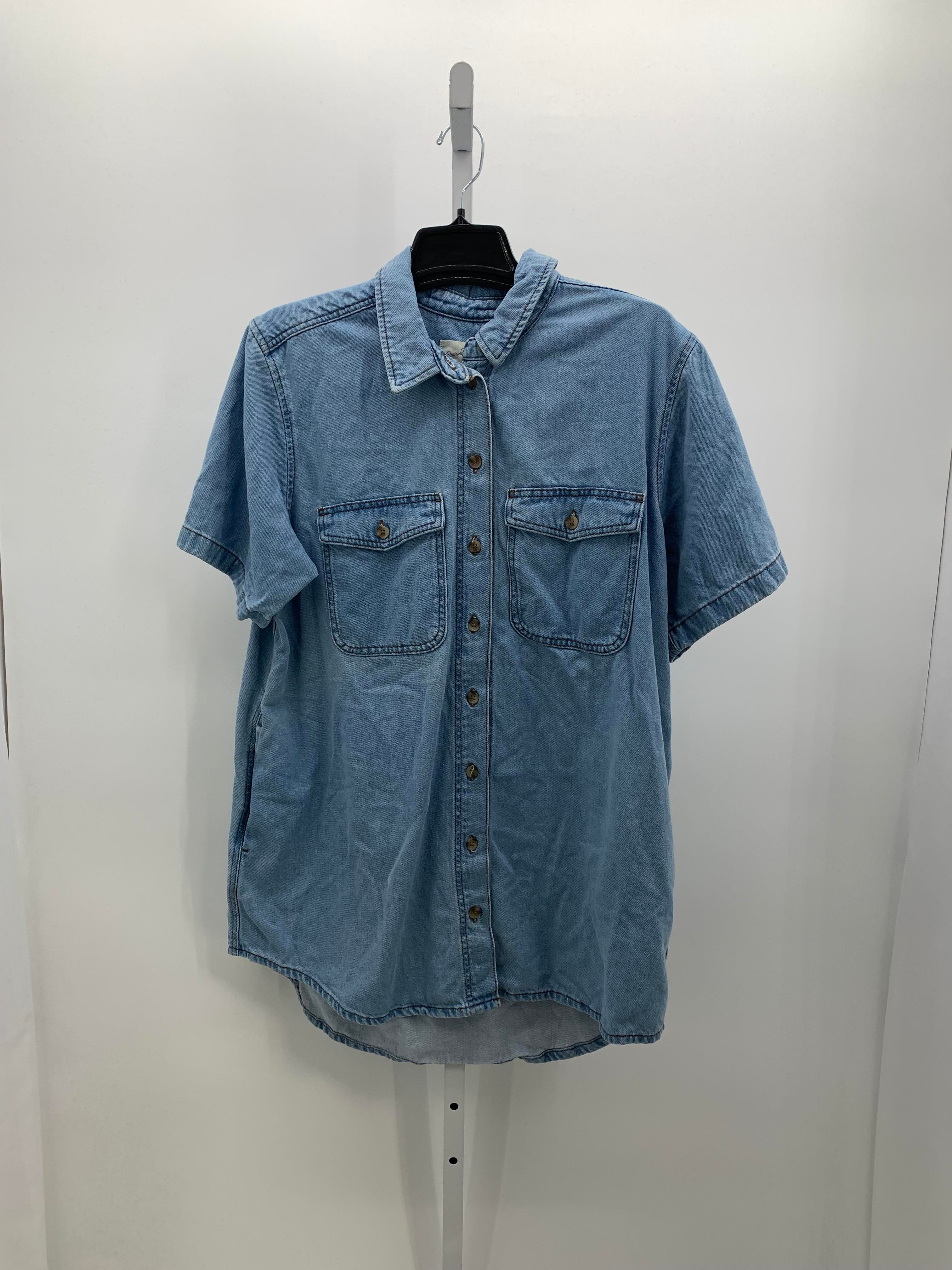Universal Thread Size Extra Large Misses Short Sleeve Shirt