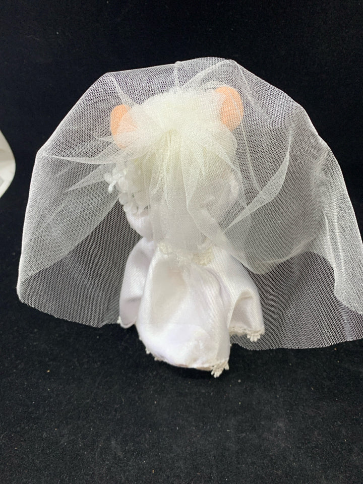 ANNALEE BRIDE & GROOM.