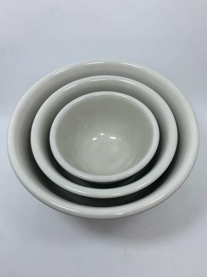 3PC HEAVY MIXING BOWLS CREAM W/BLUE STRIPE.