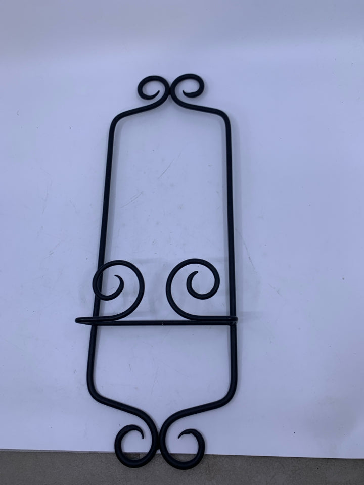 SCROLL SINGLE PLATE RACK.