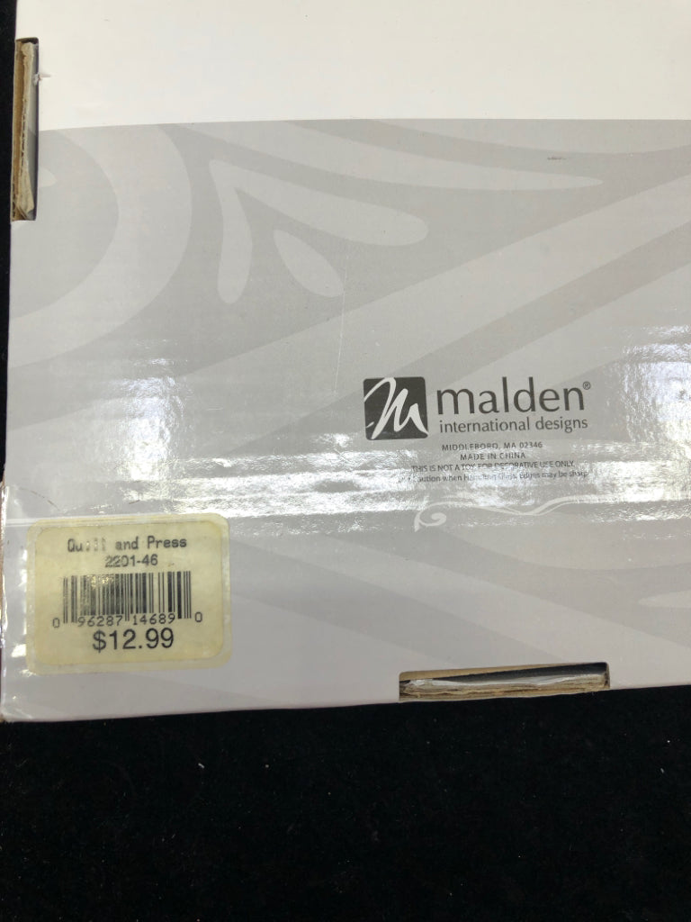 NIP DISTRESSED BLUE & GOLD PICTURE FRAME MALDEN.