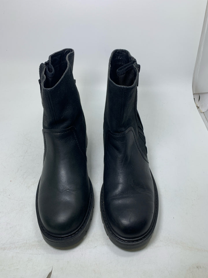 UGG Polk Boots *Signs Of Wear