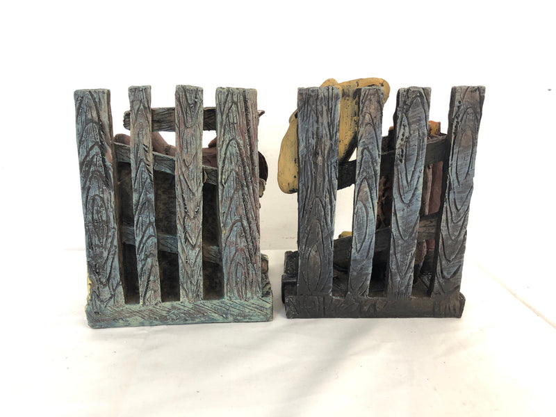 2 WESTERN STYLE BOOKENDS.