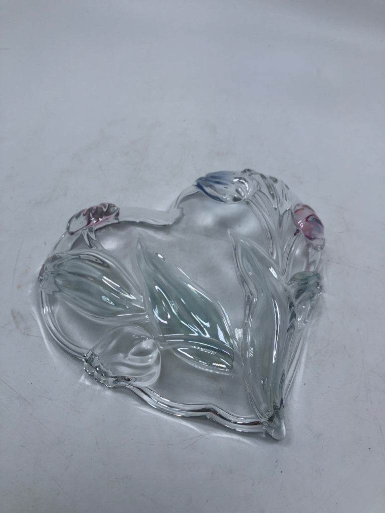 COLORED TULIP GLASS HEART BOWL.