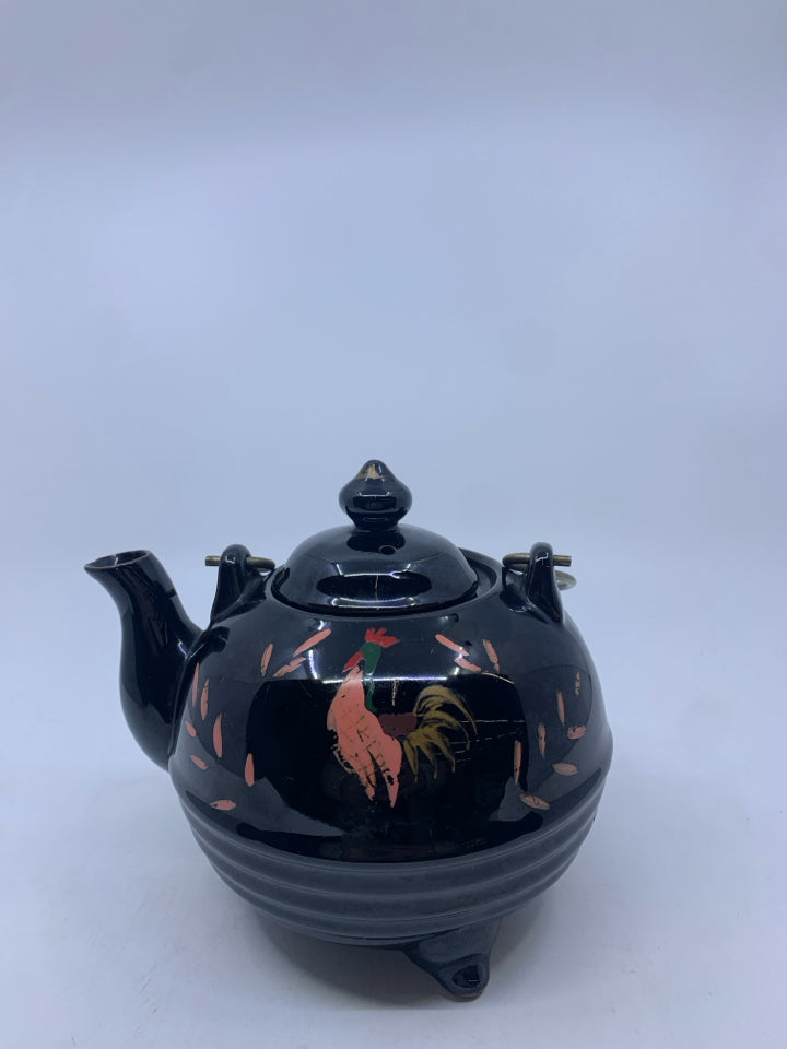 VTG BLACK ROOSTER PAINTED TEAPOT.