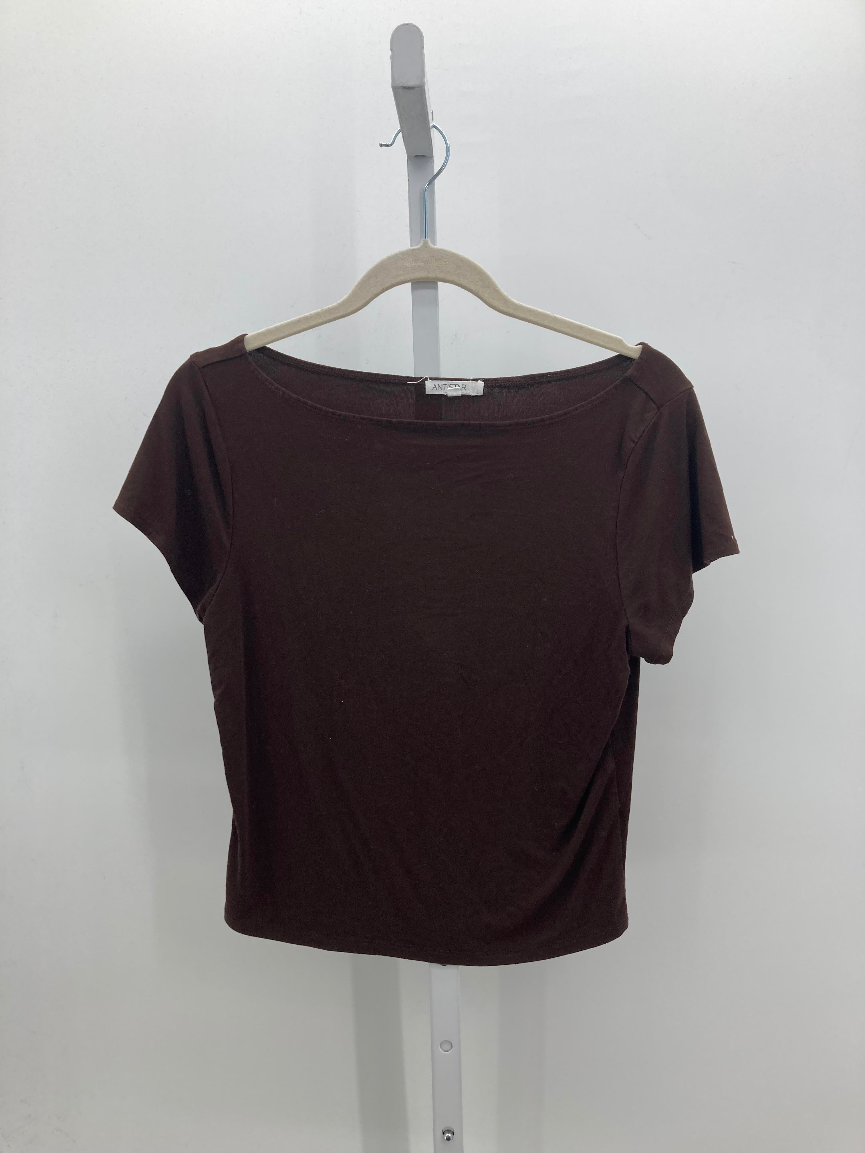 Size Large Juniors Short Sleeve Shirt
