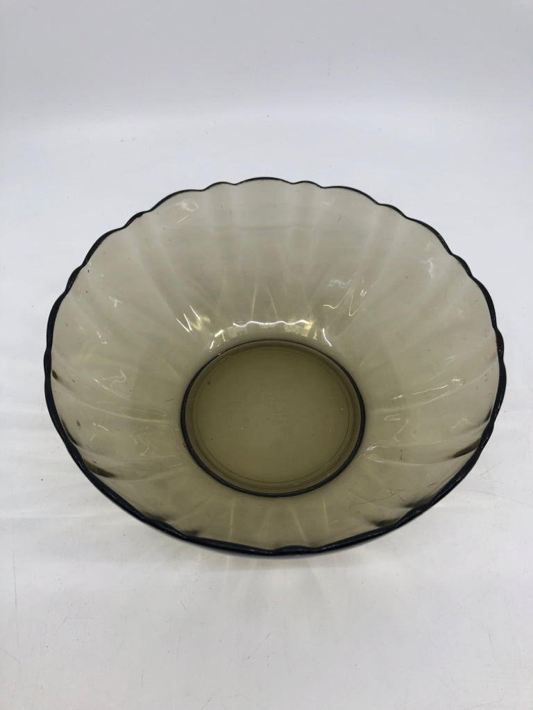 SMOKED GLASS SCALLOP EDGE BOWL.