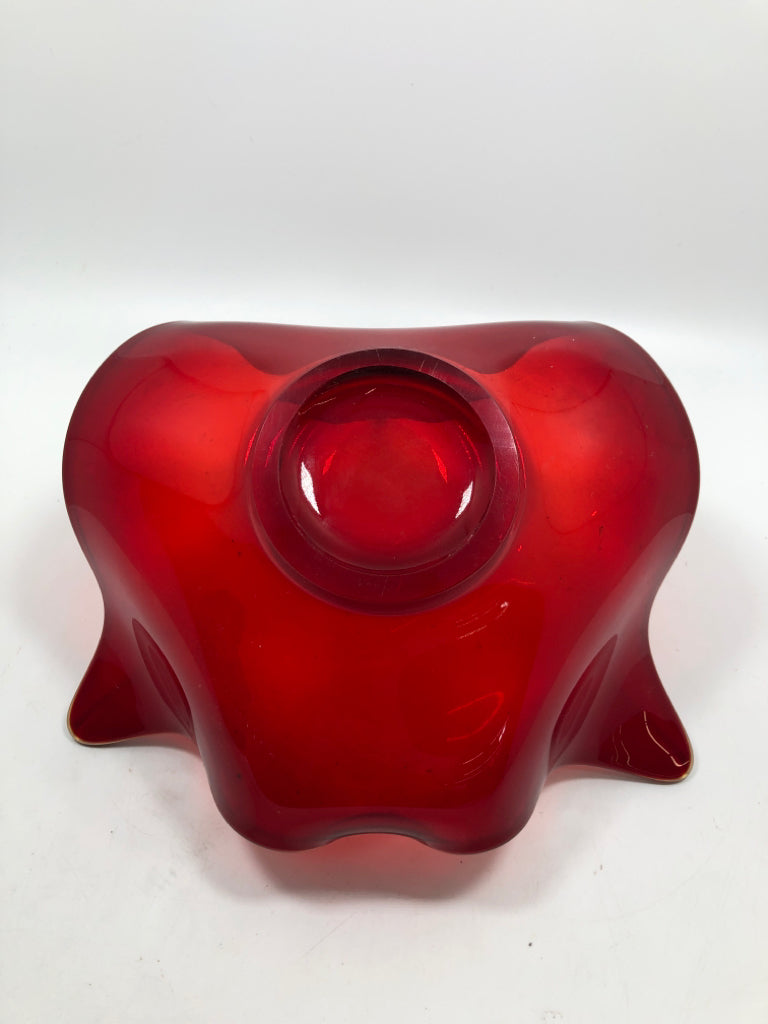 VTG BLOWN-GLASS RED GLASS CENTERPIECE DISH.