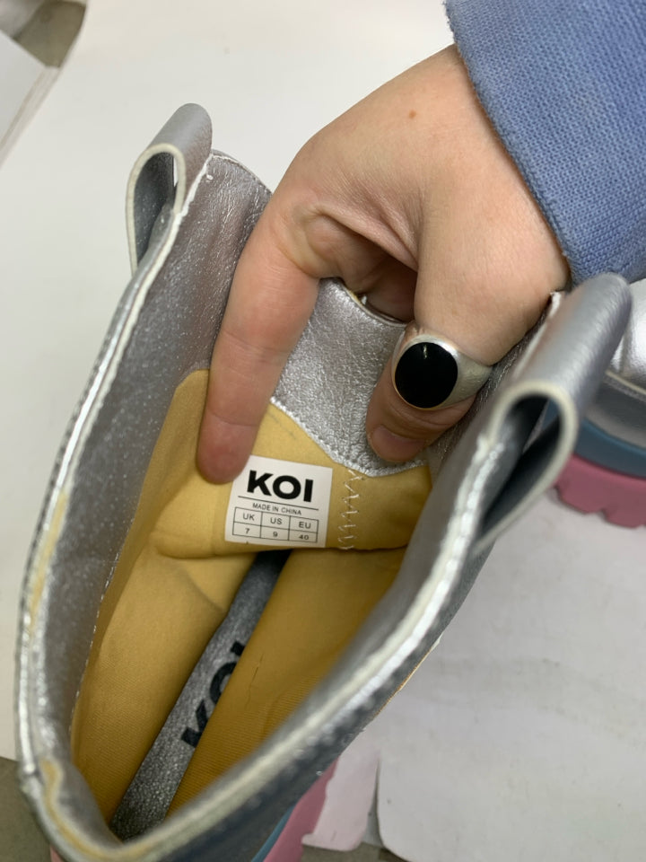 Koi Galaxy Space Platform Boots (Uk-7)- *Gently Used w/ Box