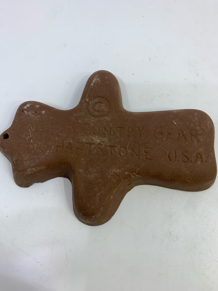 HEARTHSTONE CERAMIC BABY BEAR COOKIE MOLD.