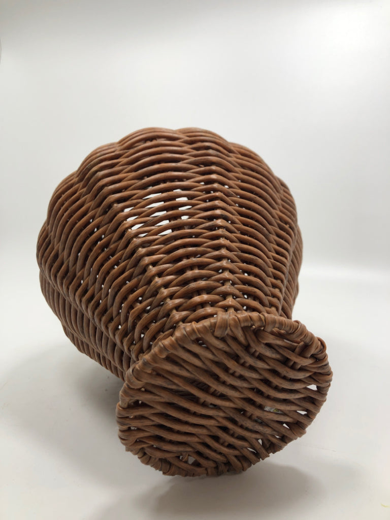 TAN WICKER VASE.