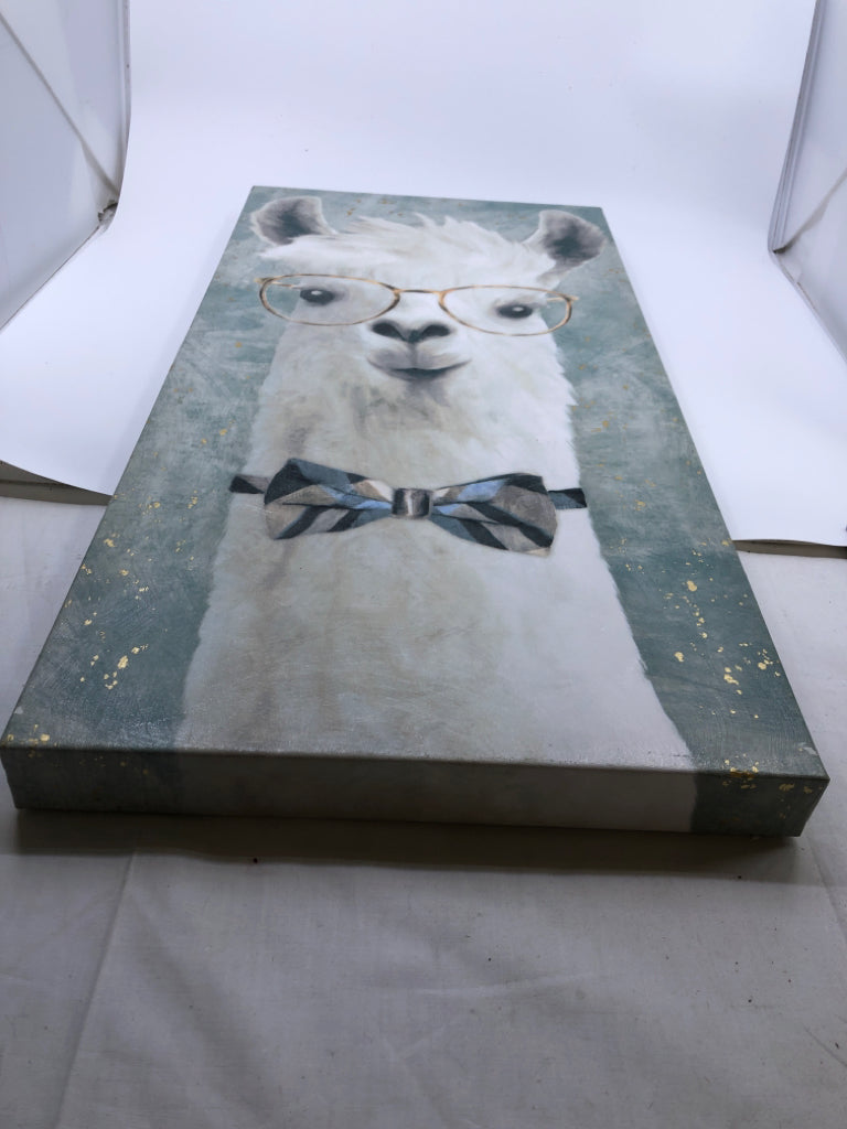 LLAMA W GLASSES CANVAS WALL ART.