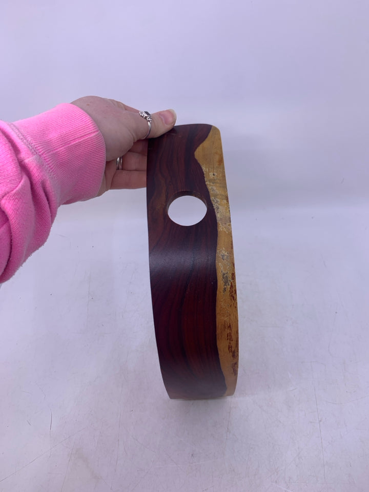 ROCKING WOOD CARVED WINE BOTTLE HOLDER.