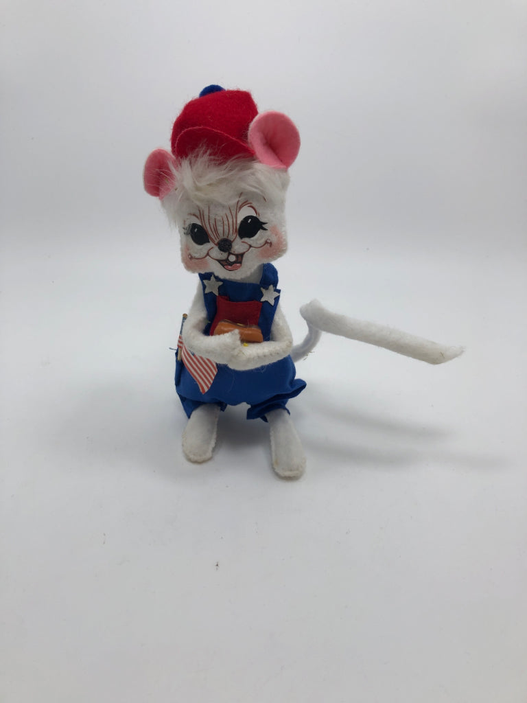 ANNALEE PICNIC MOUSE.