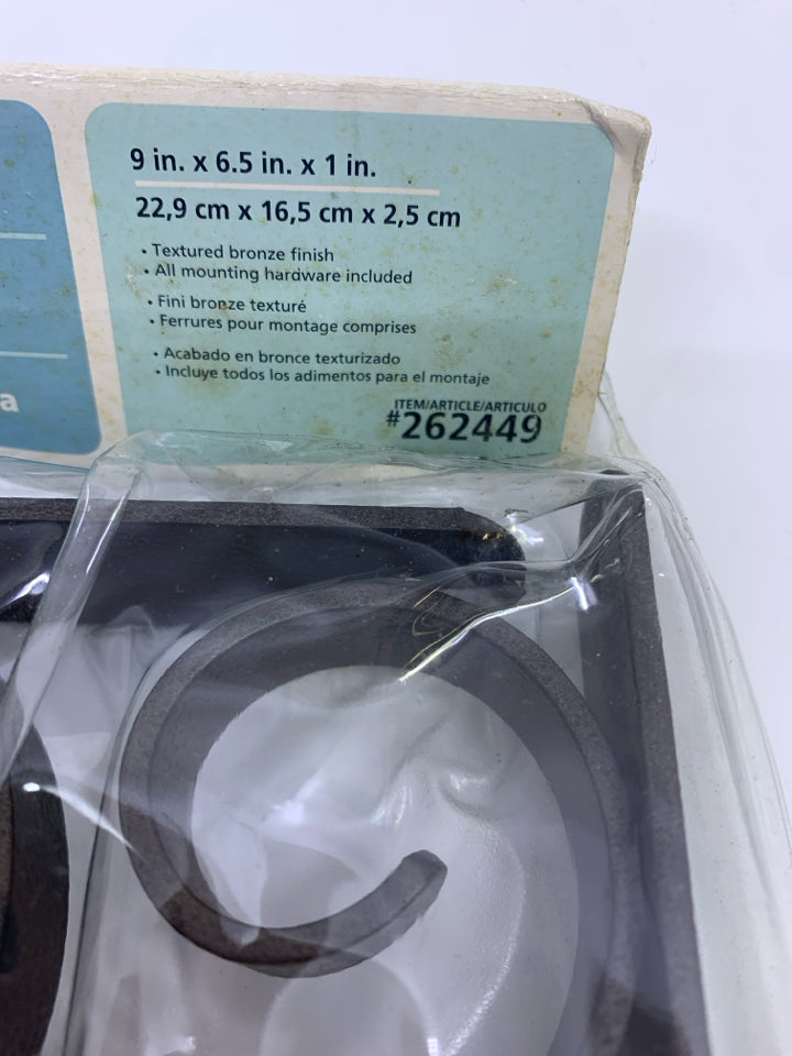 NIP SCROLL BRACKET PAIR REAL ORGANIZED.